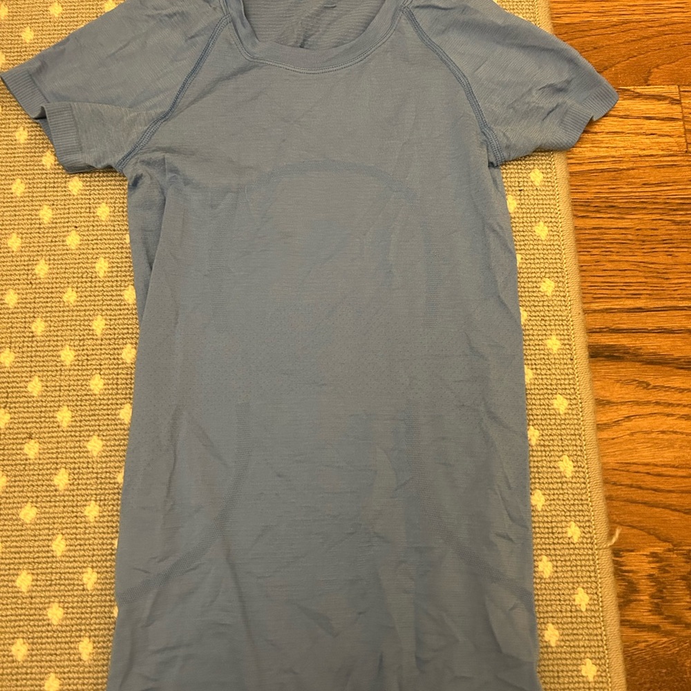 lululemon athletica Blue Short Sleeve Tee
